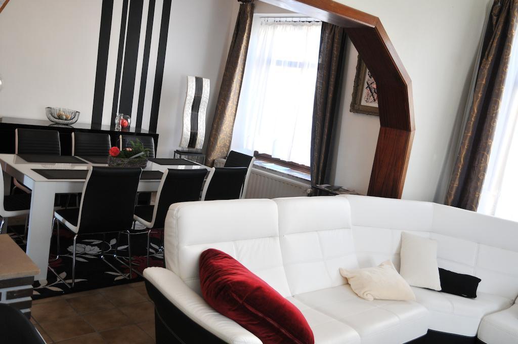 Gite Stone Lodge Bourcy Экстерьер фото